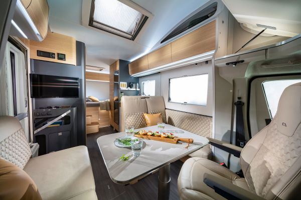 Adria Coral XL camper interieur